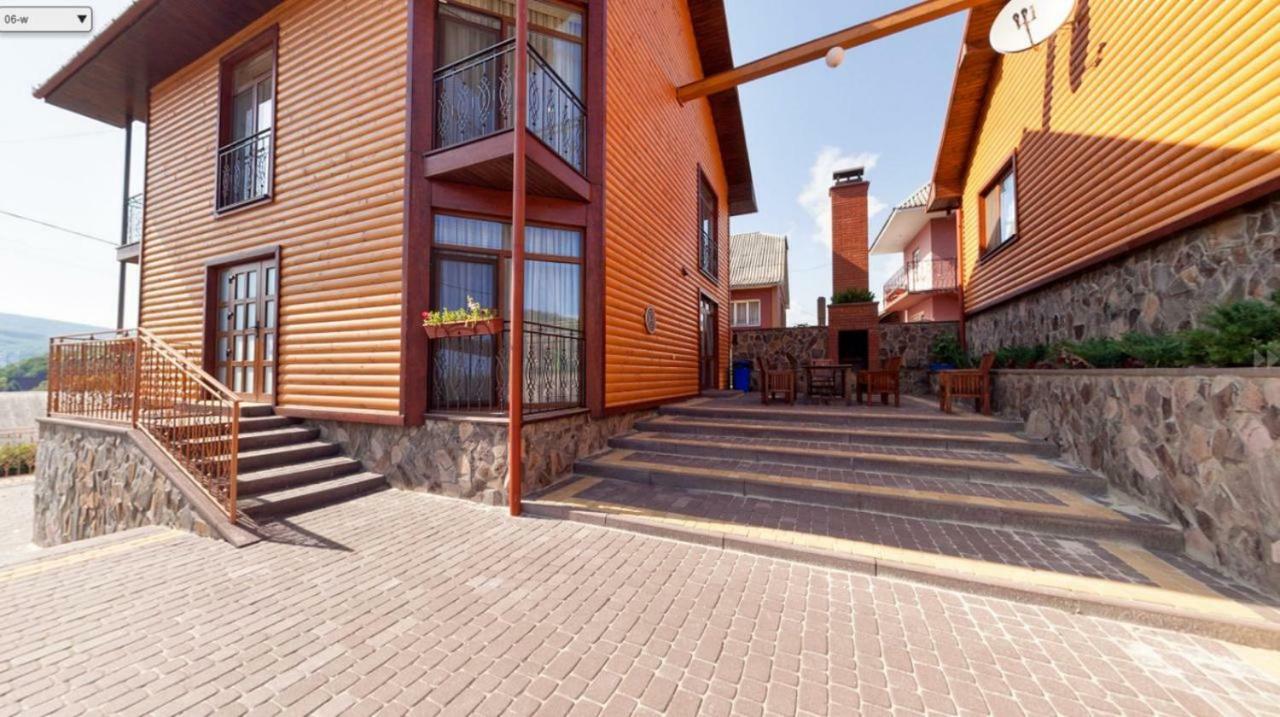 Mini Hotel Solnce Karpat Polyana  Extérieur photo